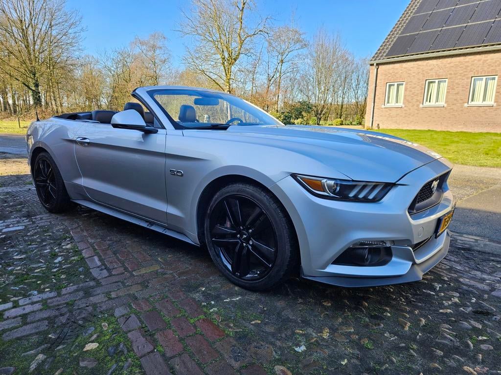 Ford Mustang EU 5.0 schakel echte muscle car!! Full option!!, Auto's, Achterwielaandrijving, Cabriolet, 4 stoelen, USB