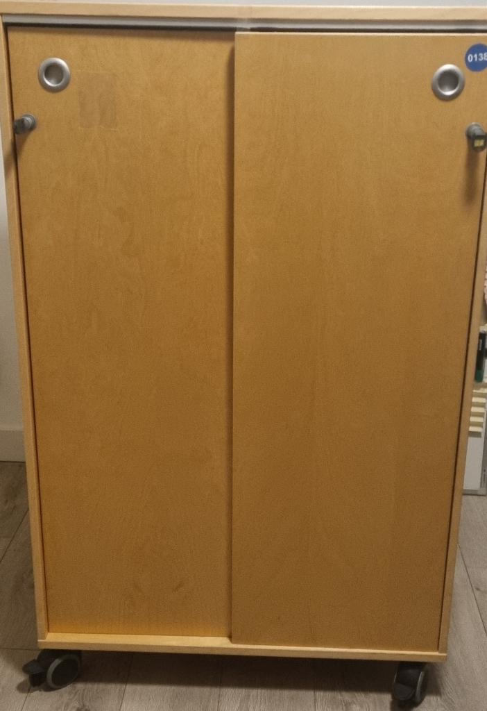 Te koop [bijna gratis]: afsluitbare Kinnarps dossierkast, Ophalen, Gebruikt, 100 tot 150 cm, 50 tot 100 cm