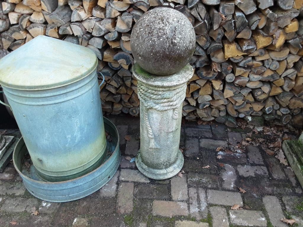 Zuil met stenen bol, Tuin en Terras, Tuinbeelden, Ophalen, Gebruikt, Steen, Overige typen