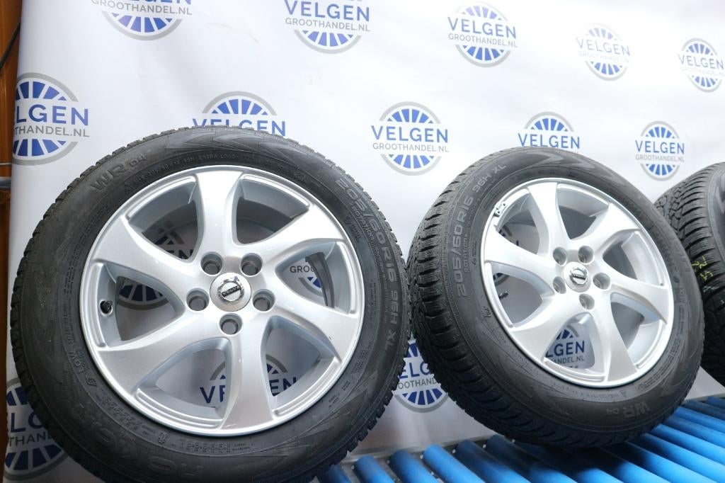 Volvo V40cc cross country winterbanden 16 inch origineel, Gebruikt, 16 inch, Banden en Velgen, Nvt