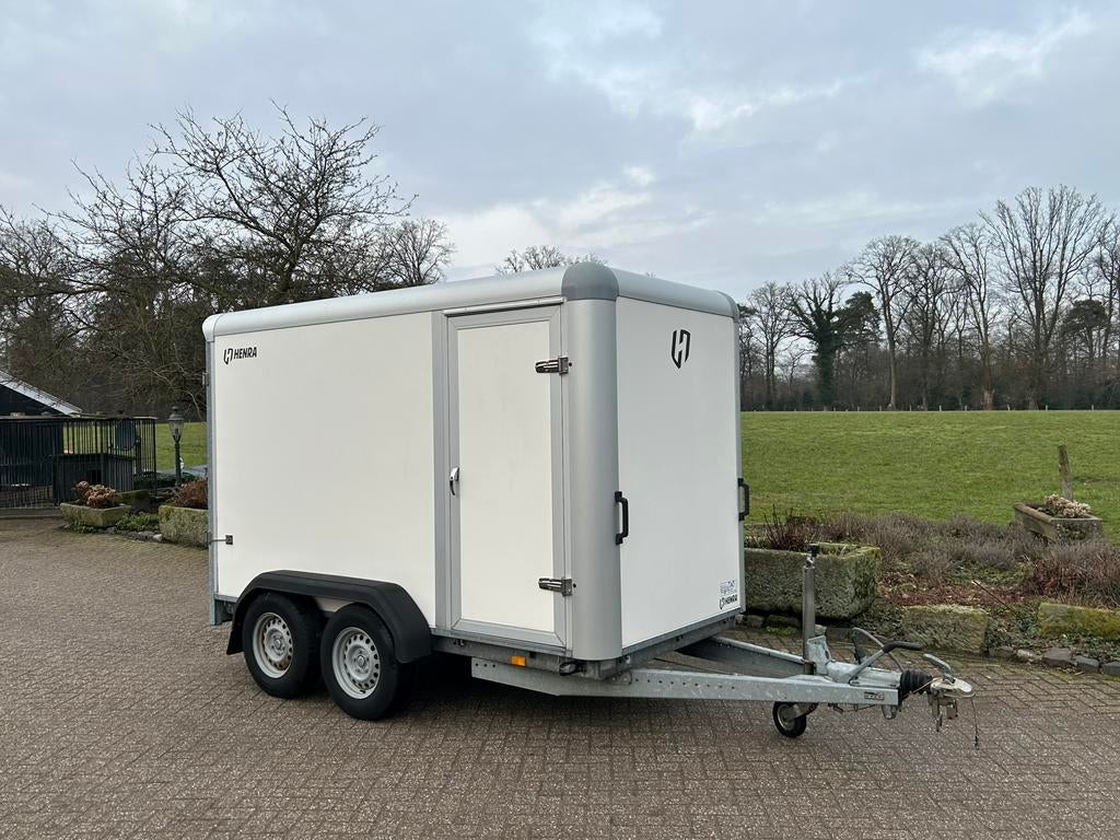 Henra gesloten aanhanger, Ophalen of Verzenden, Zo goed als nieuw