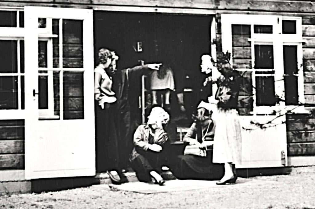 963554 Hoenderlo Gld jr 50 60 Bungalow Krimdal Niet gelopen, Ophalen of Verzenden, 1940 tot 1960, Gelopen, Gelderland