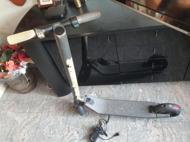 segway ninebod 1002-h1, Fietsen en Brommers, Steps, Ophalen, Gebruikt, Elektrische step (E-scooter), Segway Ninebot