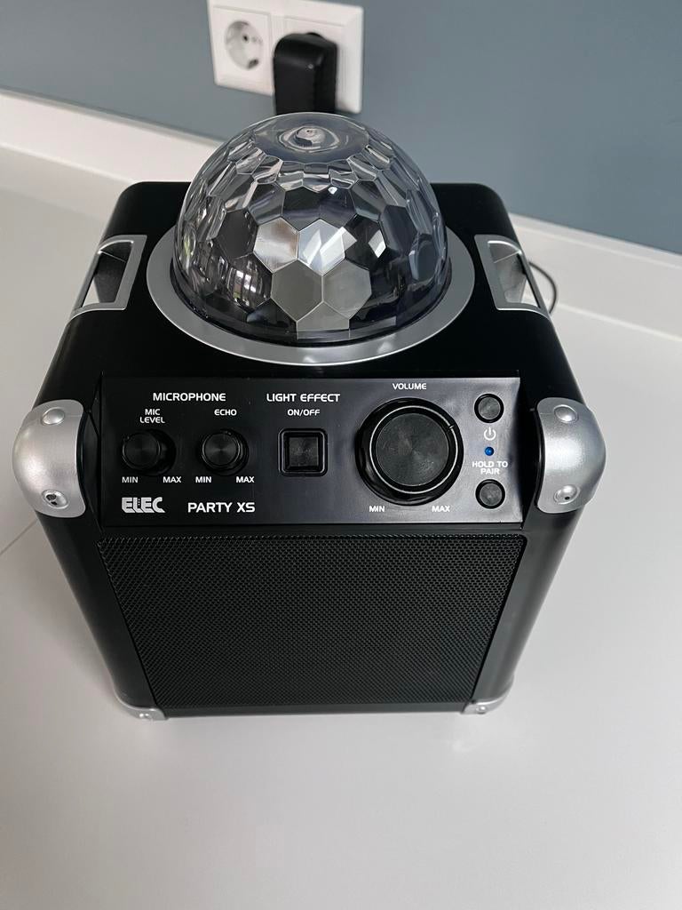 Mobiele partyblock/musicbox met Microfoon en discolamp, Audio, Tv en Foto, Karaoke-apparatuur, Gebruikt, Complete set, Ophalen