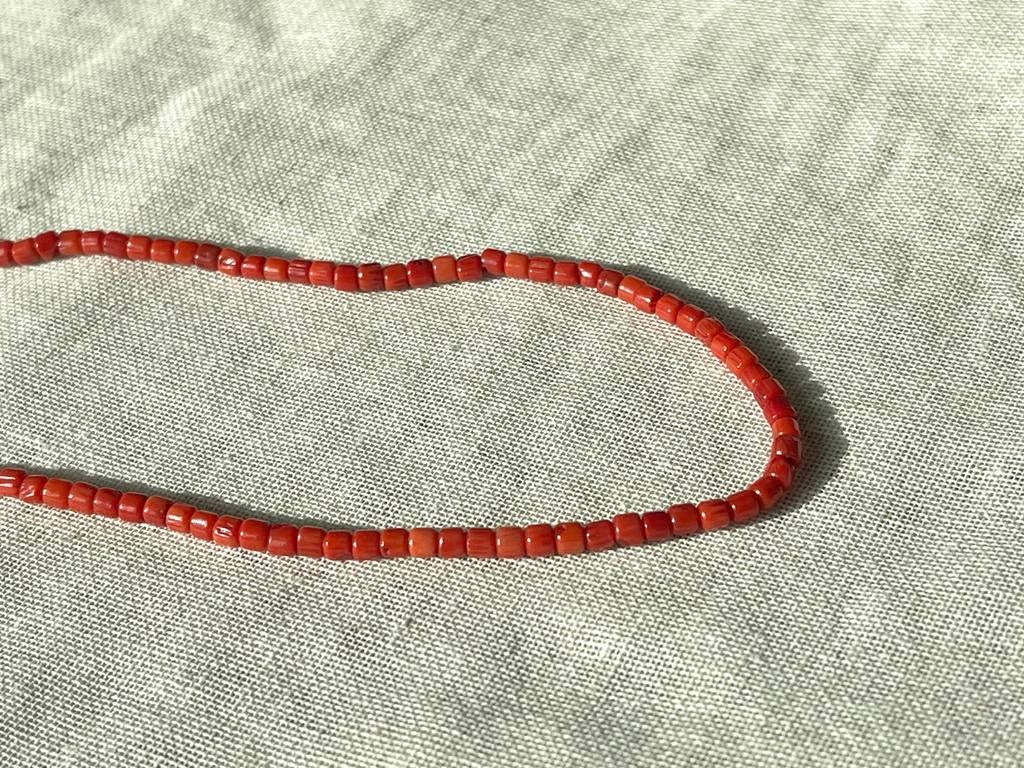 Rode Koraal Kralen Ketting 46 cm, Sieraden, Tassen en Uiterlijk, Kettingen, Ophalen of Verzenden, Nieuw, Rood, Overige materialen