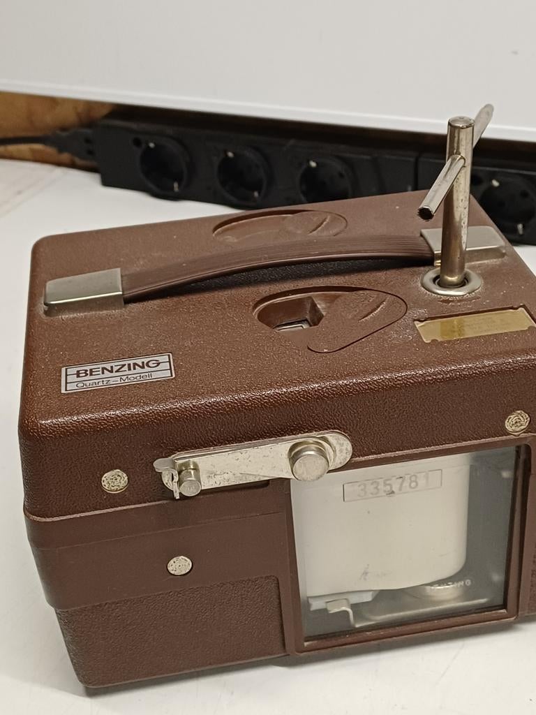 Duivenklok Benzing Quartz NPO Model - Vintage, Ophalen of Verzenden