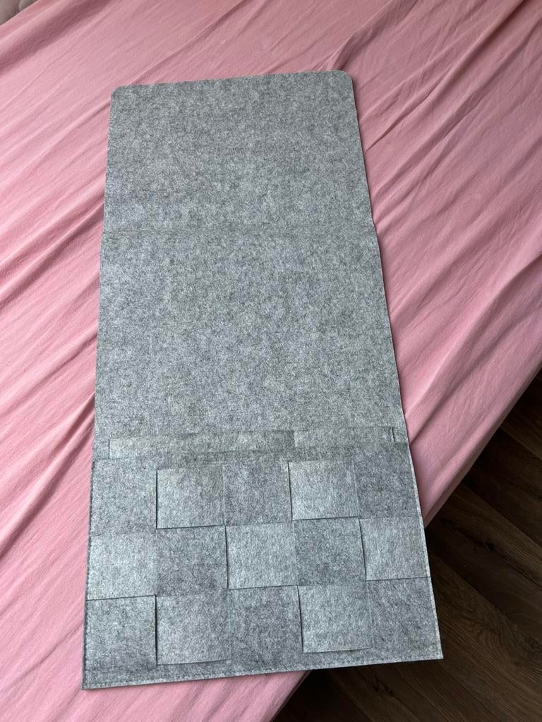 Vilten opbergorganizer voor bed of bank, Ophalen, Zo goed als nieuw