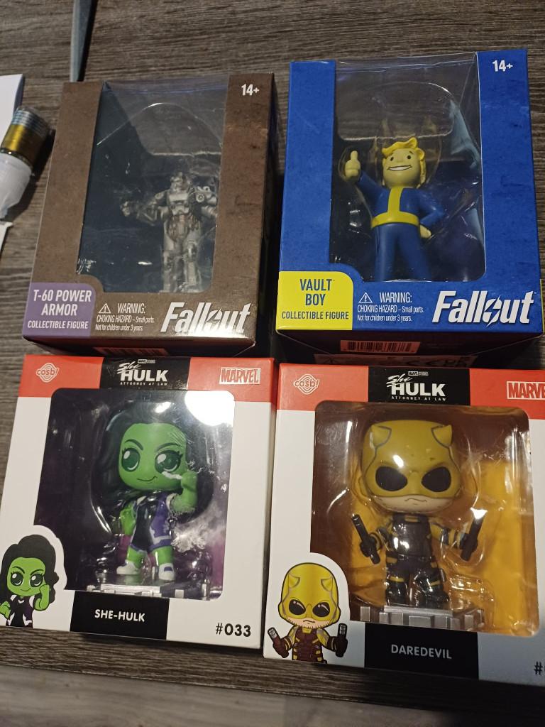 fallout en she hulk figeren totaal 4 doosjes, Ophalen of Verzenden, Zo goed als nieuw