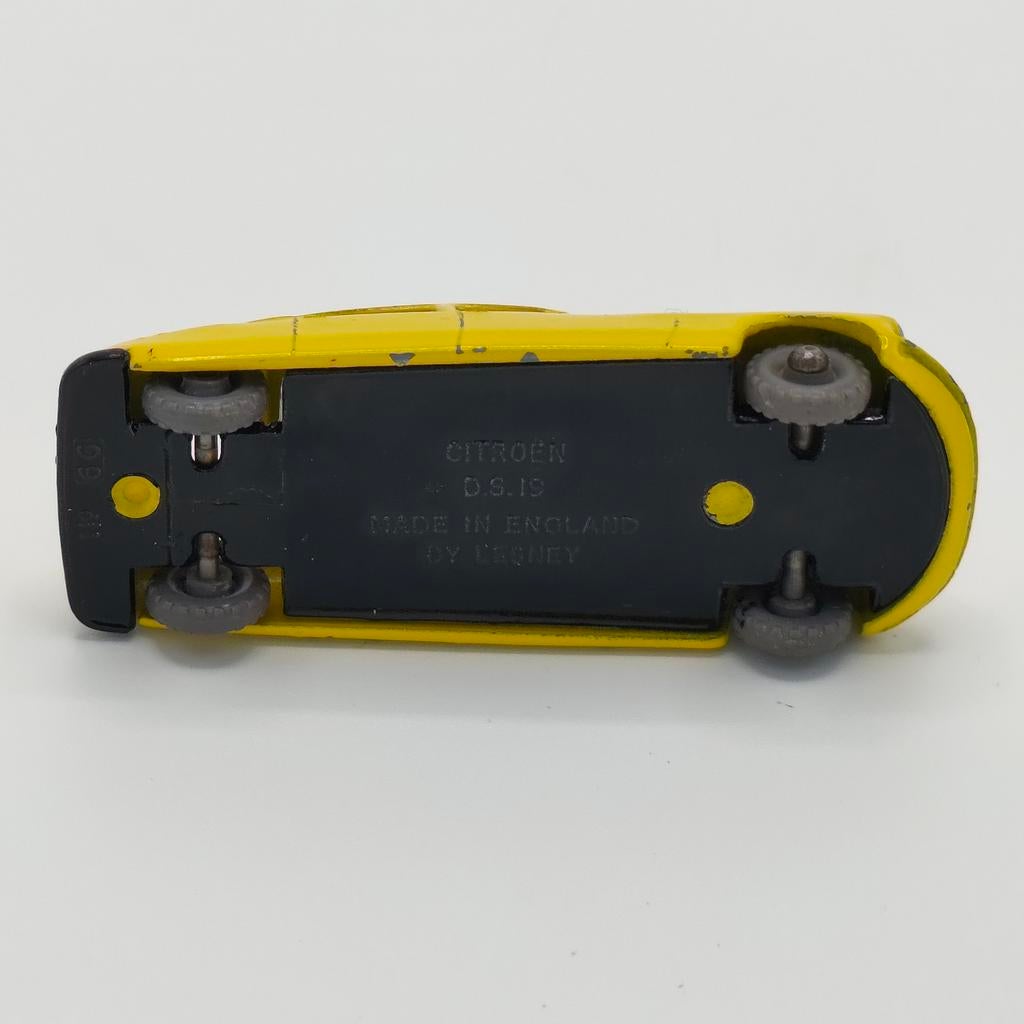 Matchbox Citroën DS19 geel, Ophalen of Verzenden, Gebruikt, Auto, Matchbox