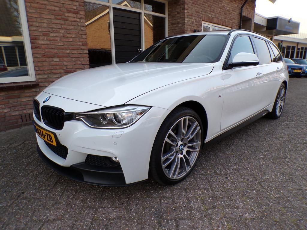 BMW 3-serie Touring 335i xDrive High Executive M Pakket / pa, Euro 6, Alcantara, Wit, 93 €/maand