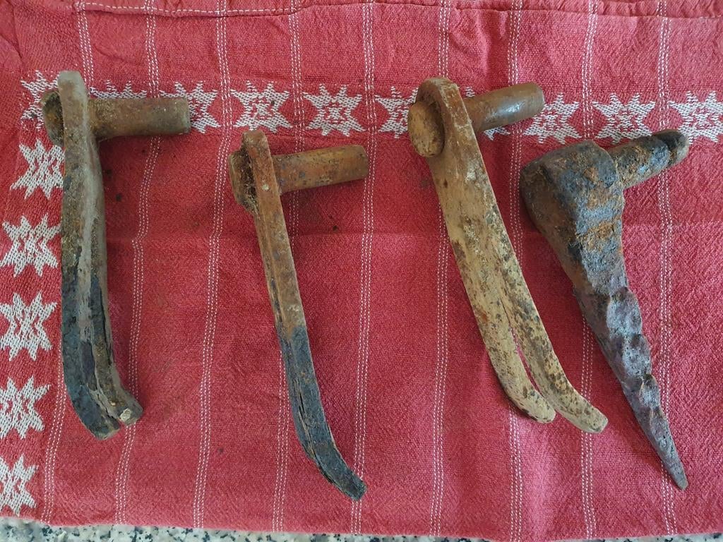 Antieke Muurankers / Bevestigingen - Set van 4, Antiek en Kunst, Ophalen
