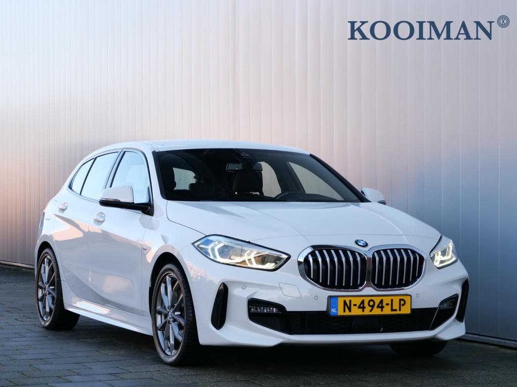 BMW 1-serie 118i High Executive 136 Pk Automaat Navi / Apple, 136 pk, Gebruikt, Leder en Stof, Wit