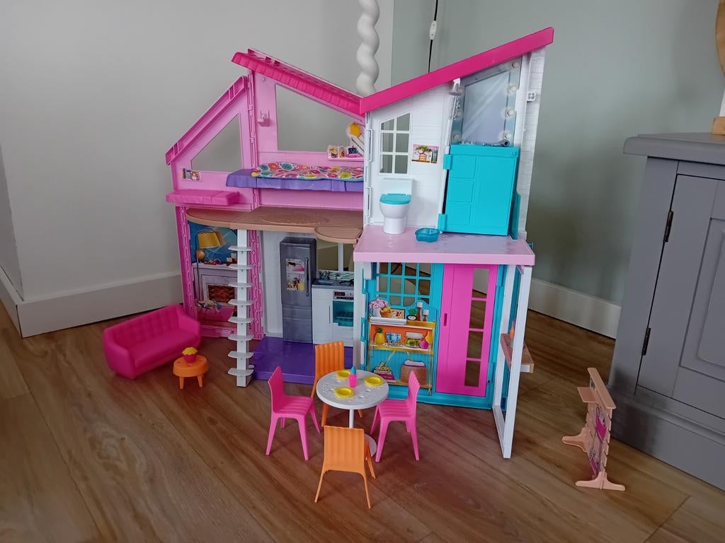 Barbie Malibu Huis - Compleet met Meubels, Ophalen