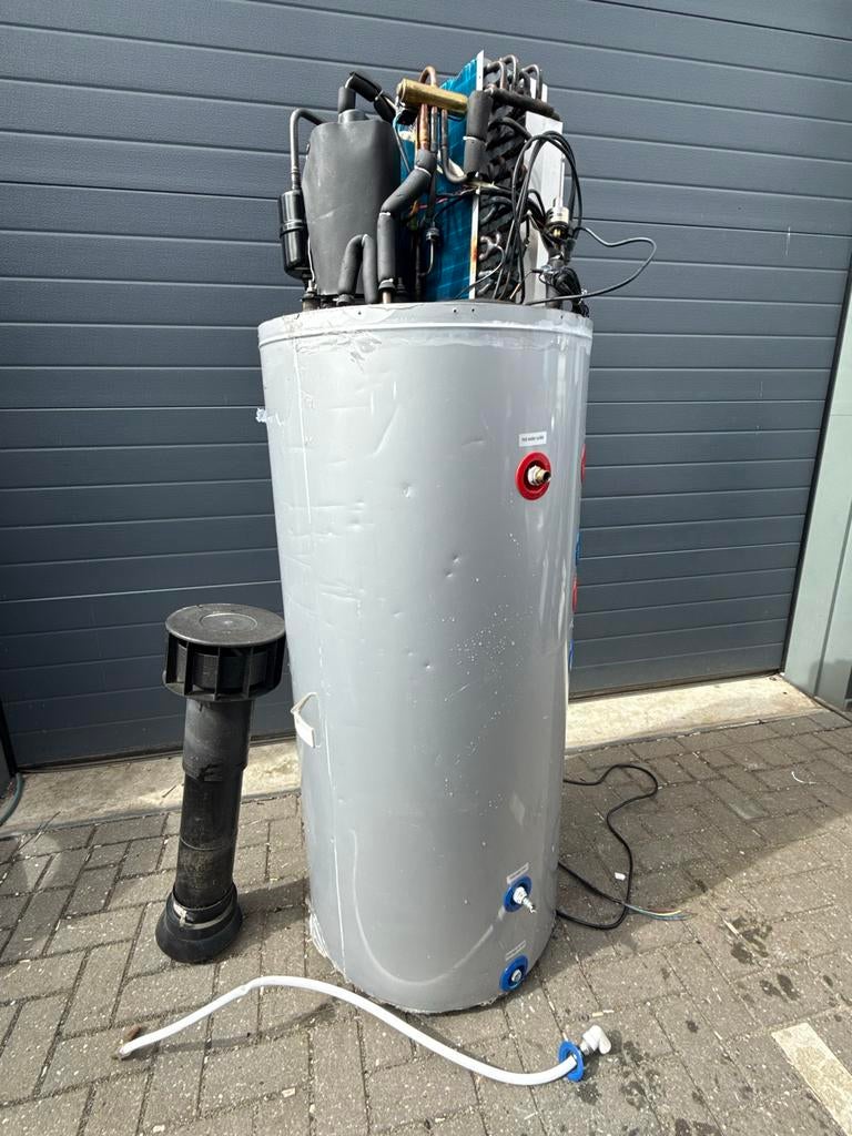 Warmteboiler met aansluitingen, Gebruikt, 100 liter of meer, Onbekend, Boiler