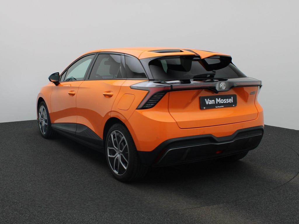 MG MG4 64 kWh Luxury | Apple Carplay & Android Auto | elektr, Auto's, MG, Automaat, 12 maanden, Gebruikt, Elektrische ramen