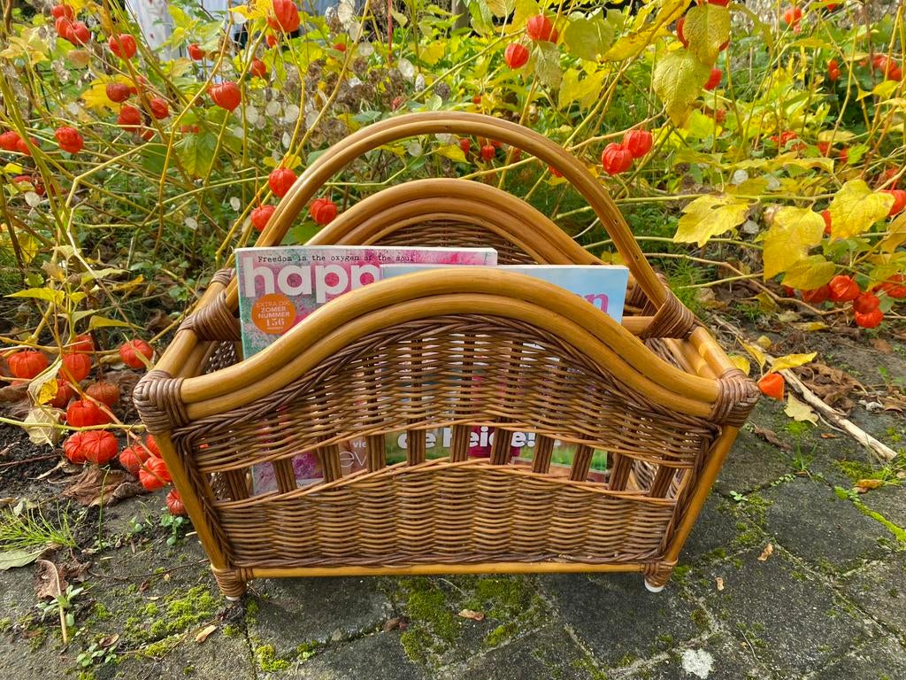 Lectuurmand manou - riet, Huis en Inrichting, Woonaccessoires | Krantenbakken en Lectuurbakken, Gebruikt, Ophalen of Verzenden