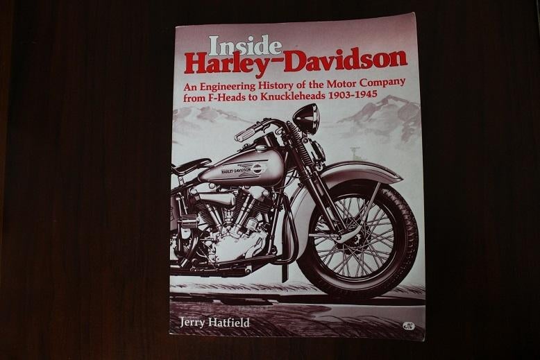 inside Harley Davidson  1903-1945 by Jerry Hatfield, Ophalen of Verzenden, Gelezen
