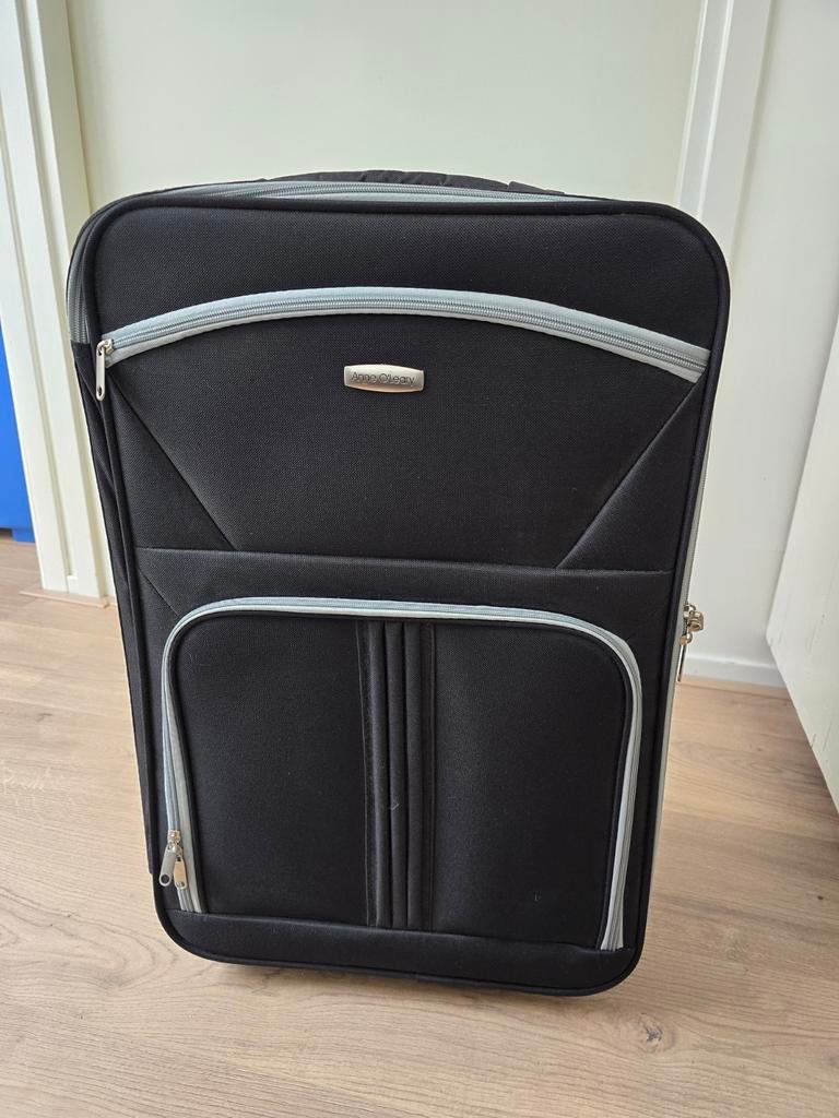 Zwarte koffer met wieltjes - Anne O'Leary, Ophalen, Wieltjes, Gebruikt, 50 tot 60 cm