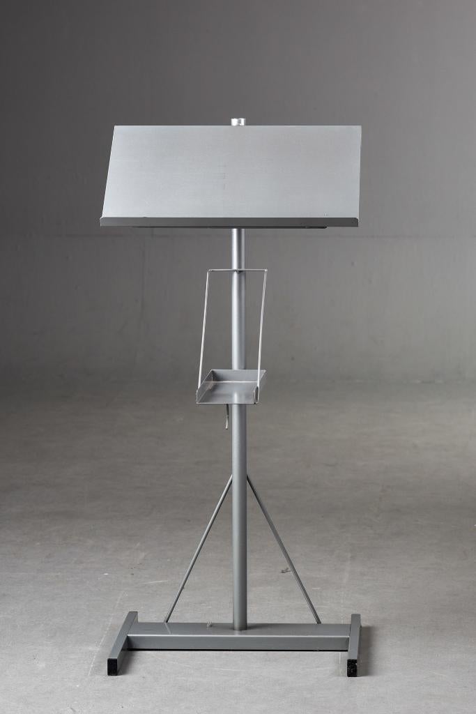 lessenaar van metaal, Ophalen, Zo goed als nieuw