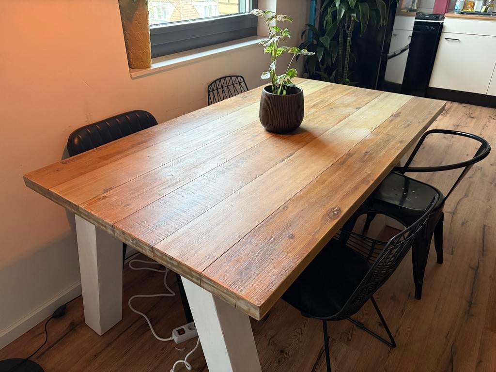 Eettafel met 4 zwarte stoelen, Huis en Inrichting, Tafels | Eettafels, Gebruikt, 150 tot 200 cm, Vier personen, Rechthoekig