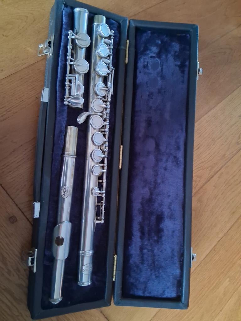 Dwarsfluit Noblet Paris, Ophalen