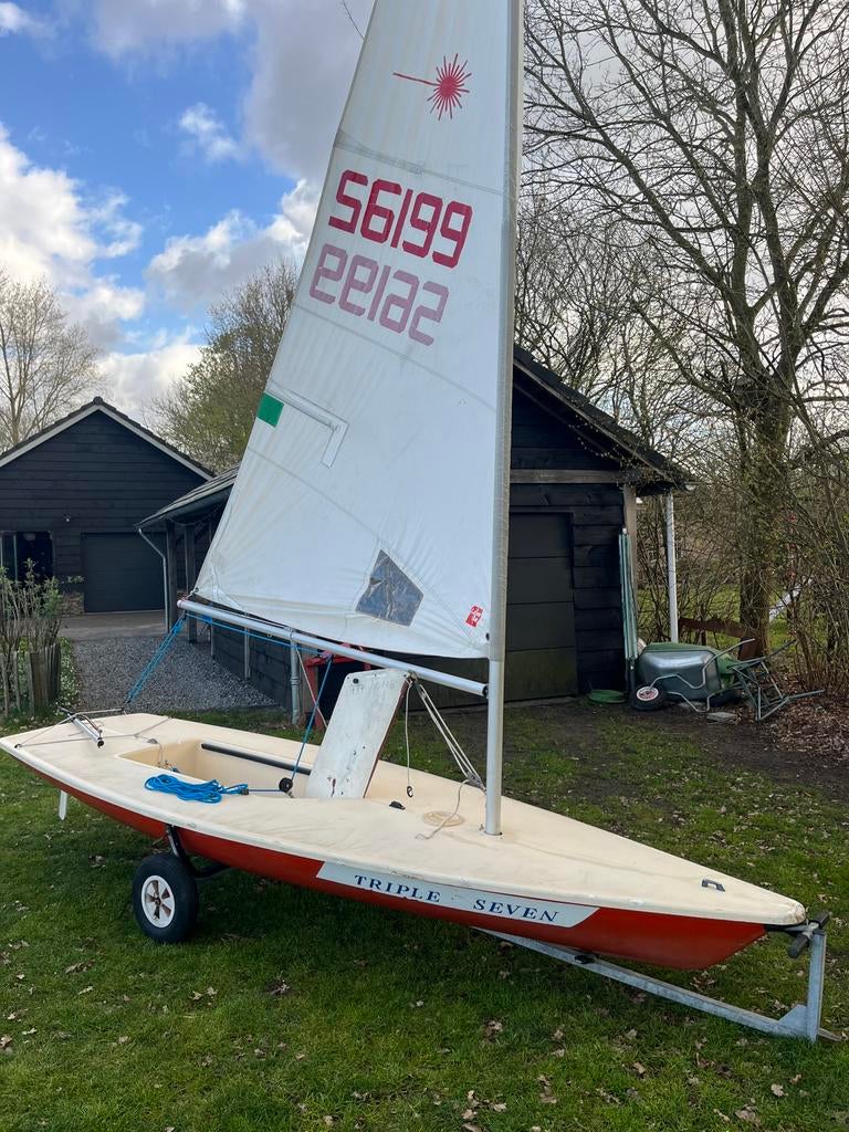 Laser geheel compleet, Watersport en Boten, Open zeilboten, Ophalen, Laser, Zo goed als nieuw, 3 tot 6 meter