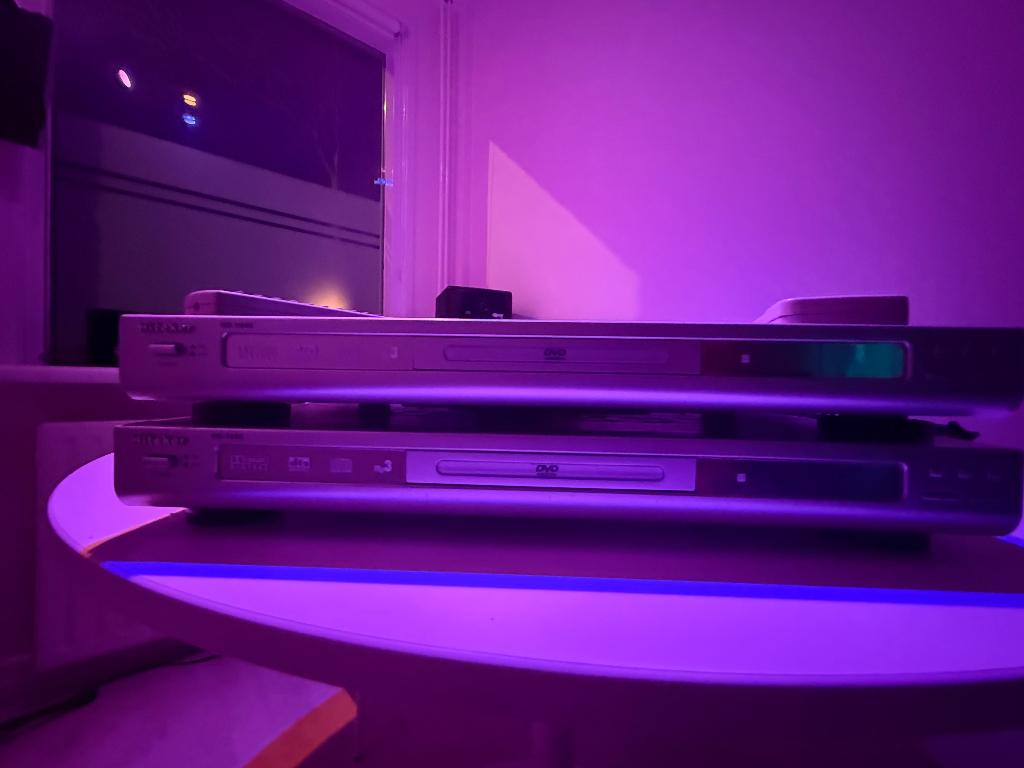 2 dvd spelers met afstandsbediening Hiteker, Alle leeftijden, Ophalen, Gebruikt