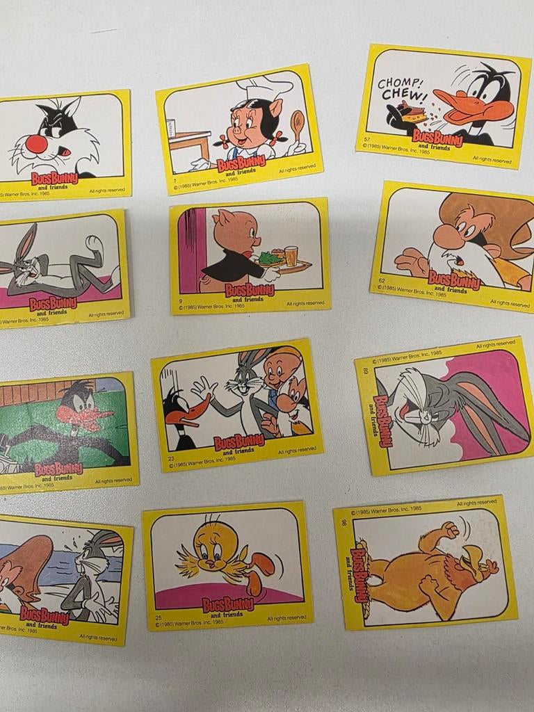 Stapel verzamelkaarten BUGS BUNNY andere Friends 1985, Verzamelen, Ophalen of Verzenden, Overige figuren, Zo goed als nieuw, Papier, Kaart of Schrift
