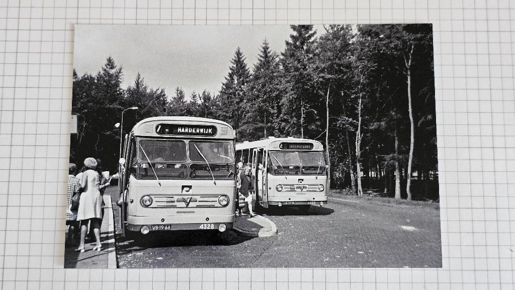 Foto BUS VAD Apeldoorn 4328, Verzamelen, Verzenden, Gebruikt, Bus of Metro, Overige typen