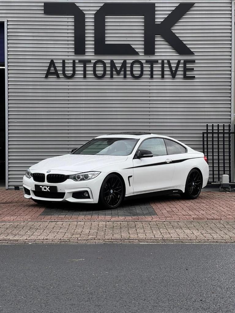BMW 4-Serie 420D Xdrive 2014 AUT | Pano | 20 INCH | 184PK, Auto's, BMW, 1995 cc, 4 stoelen, USB, Wit