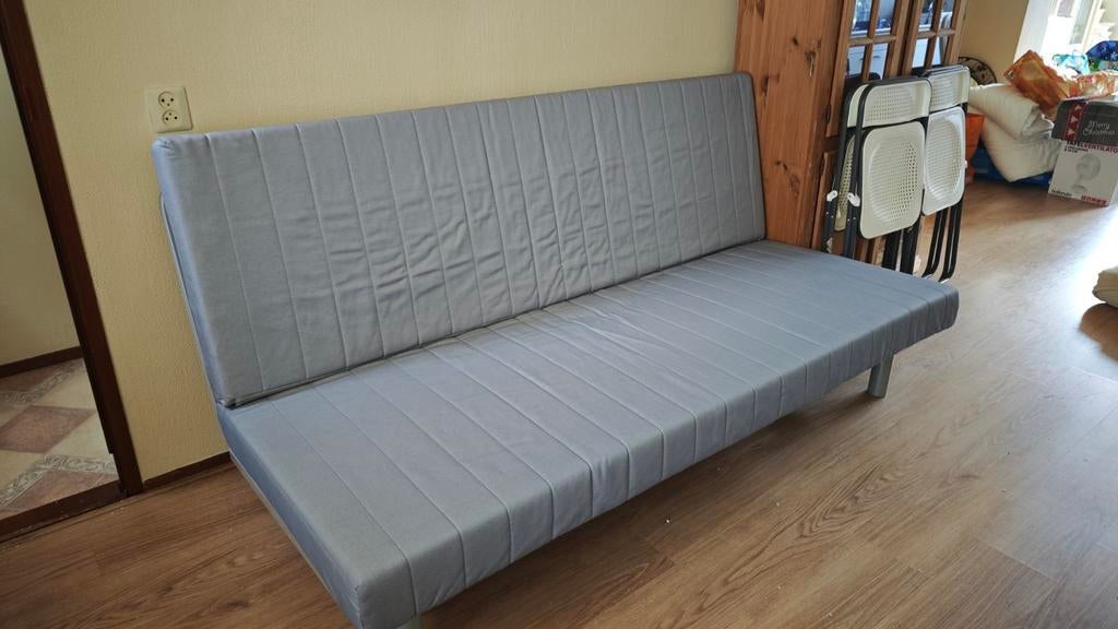 Zo goed als nieuwe slaapbank met extra hoes, Ophalen