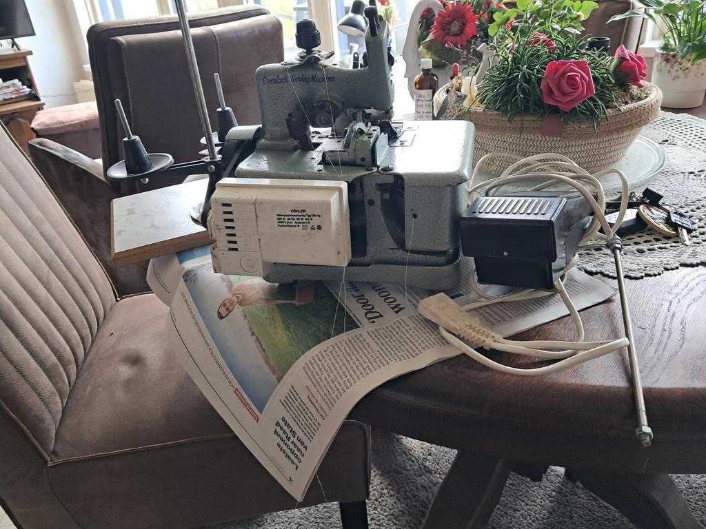 Köhler Overlock Seuring Machine, Ophalen