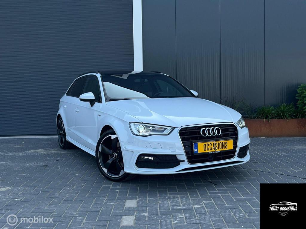 Audi A3 Sportback 1.8TFSI 3 x S-line Pano Trekhaak DODEHOEK, Gebruikt, 4 cilinders, 179 pk, Wit
