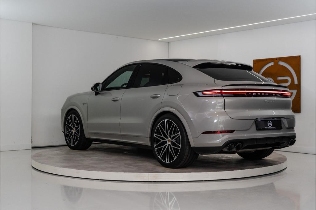 Porsche Cayenne Coupé 3.0 E-Hybrid 462PK | Cashmere | Pano, Automaat, Gebruikt, 2995 cc, 4 stoelen