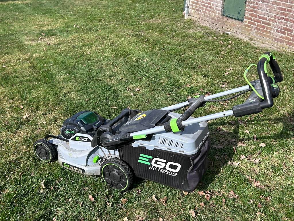 EGO elektrische grasmaaier 42 cm zelfrijdend, Ophalen, Cirkelmaaier, Accu-grasmaaier, Versnellingen