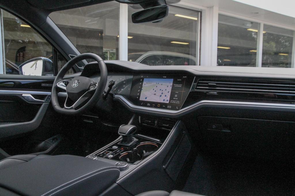 Volkswagen Touareg 3.0 TSi eHybrid 4M Elegance I Pano I ACC, Automaat, Gebruikt, 2995 cc, 3000 kg