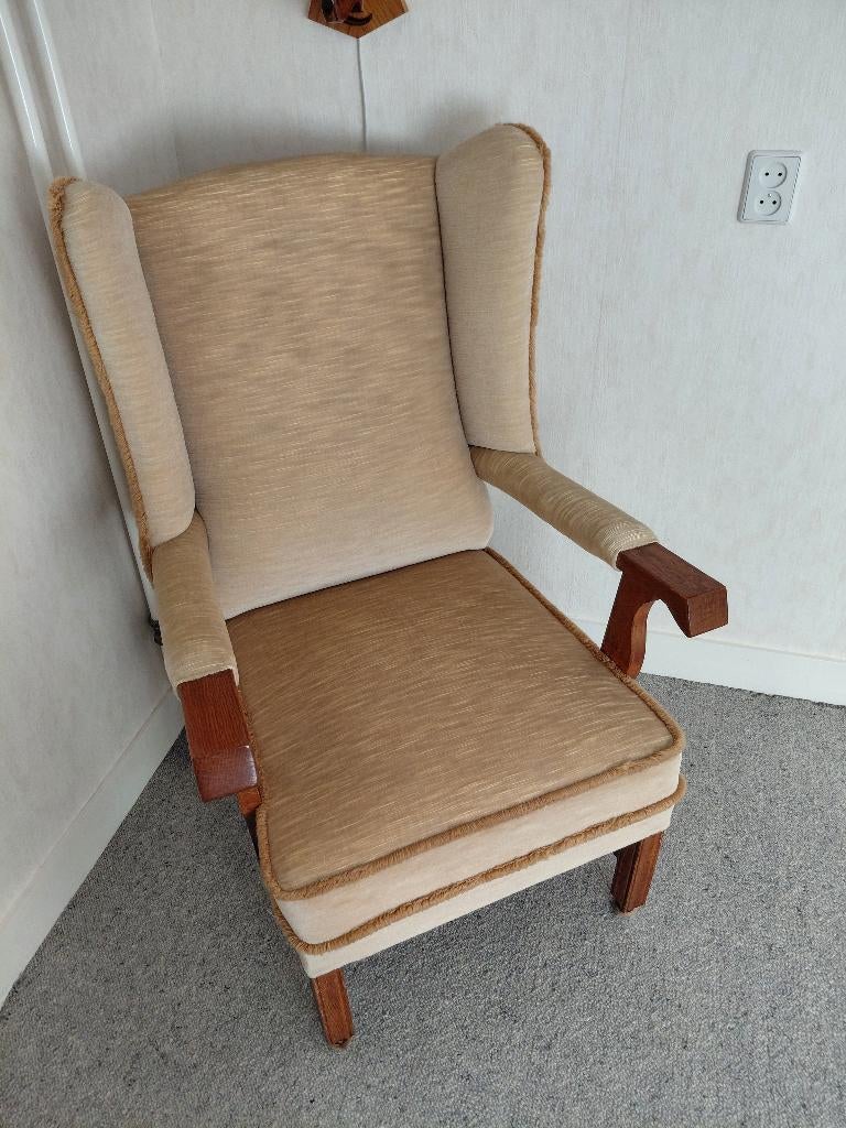 Een oude fauteuil, Huis en Inrichting, Stoelen, Ophalen, Gebruikt, Overige kleuren, Stof