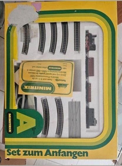 Minitrix basis startset 1980-1981, ongebruikt, Hobby en Vrije tijd, Ophalen of Verzenden