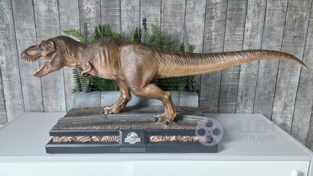 Jurassic Park T-Rex 1/15 Prime 1 Studio Dinosaurus beeld, Ophalen, Zo goed als nieuw, Film, Beeldje, Replica of Model