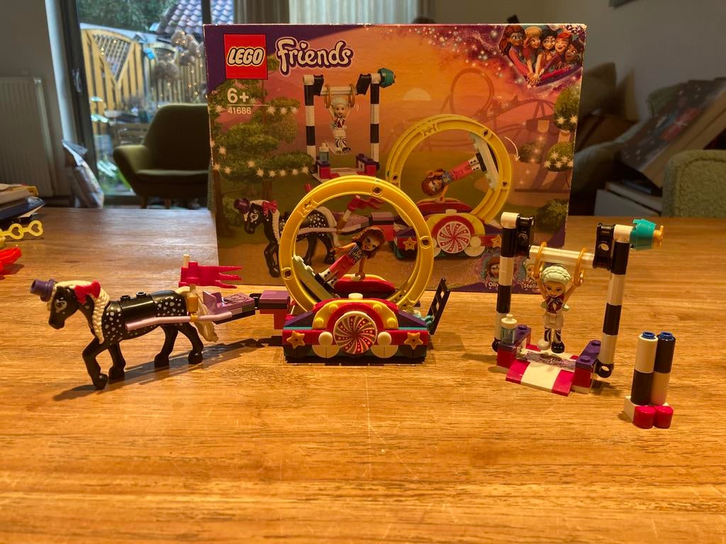 LEGO Friends (41686), magische kermis acrobatiek, Ophalen of Verzenden, Zo goed als nieuw
