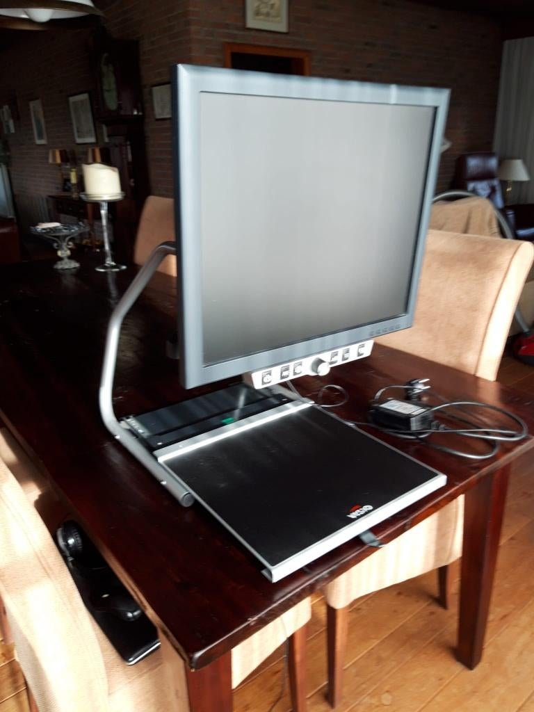 Leesloep, Ophalen, Zo goed als nieuw, Vergrootglas of Loep