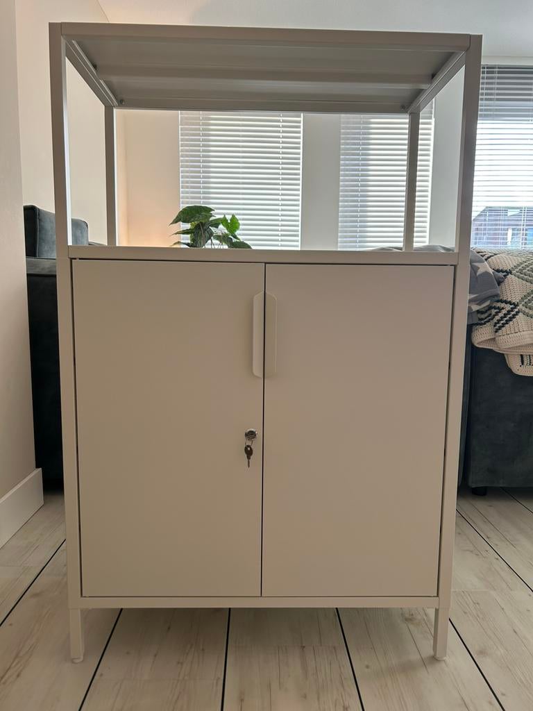 IKEA kast Trotten metaal beige / gebroken wit, Huis en Inrichting, Kasten | Overige, Zo goed als nieuw, Ophalen