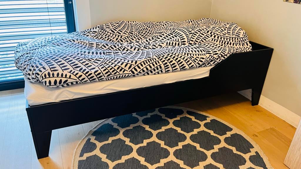 Woood bed 1x2 meter zwart, Ophalen, Eenpersoons, Zwart, 200 cm