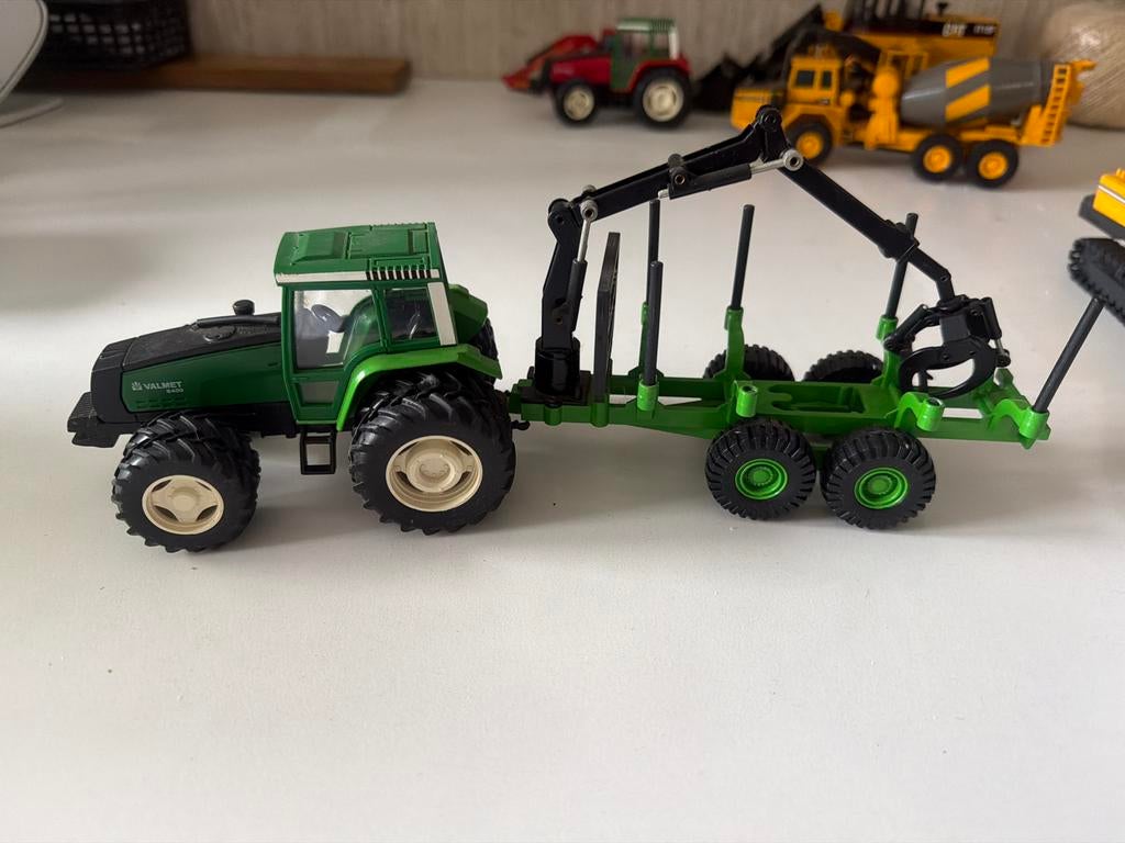 Joal Valmet 6400 tractor met houtkraan schaalmodel, Gebruikt, 1:32 tot 1:50, Overige typen, Ophalen