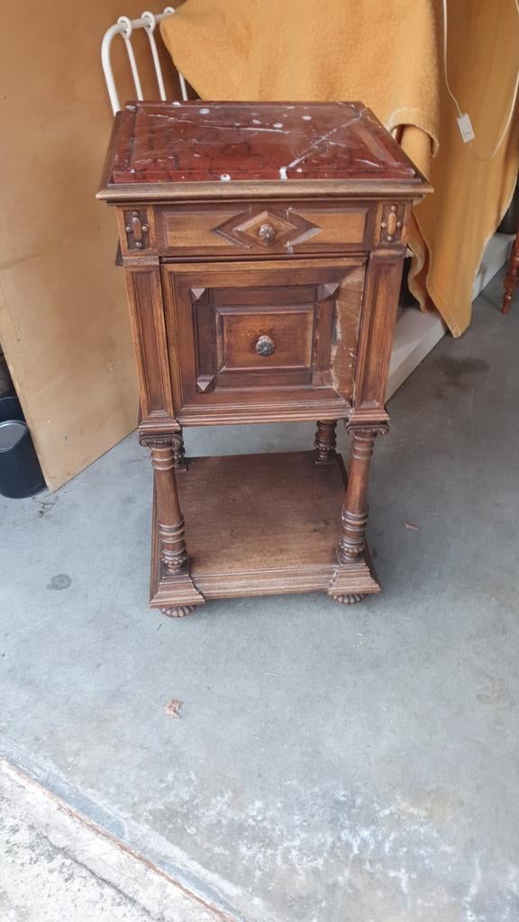 Nachtkastje met marmer blad, Ophalen, Minder dan 45 cm