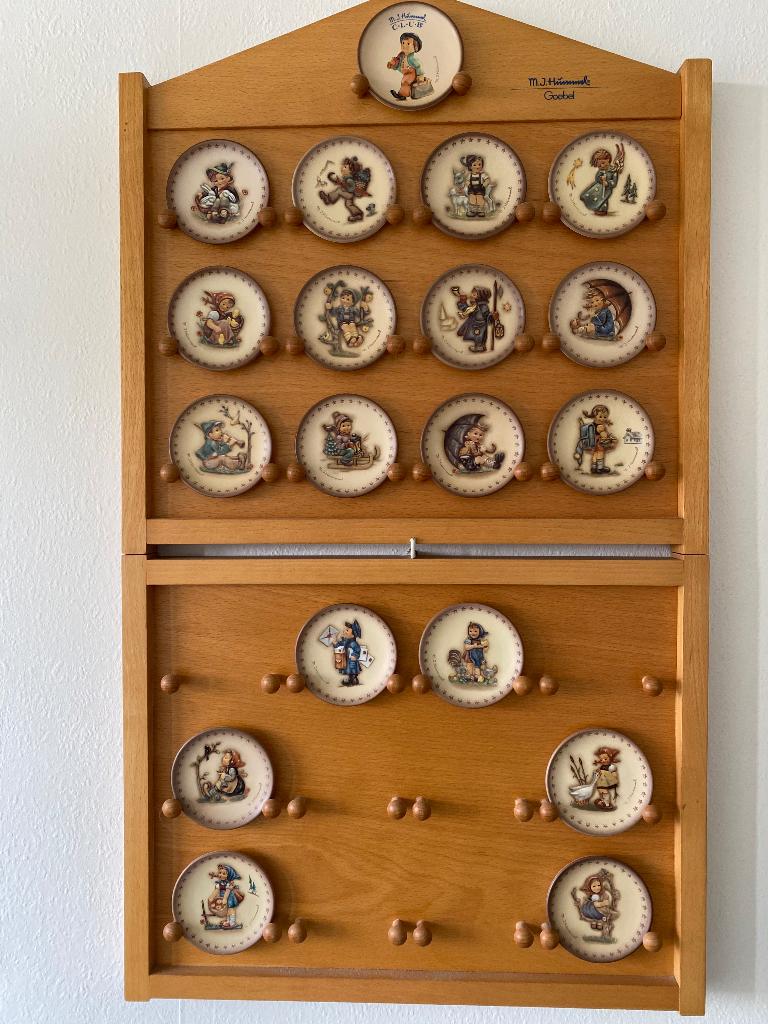 Goebel Hummeltjes bordjes 19 stuks, Ophalen of Verzenden, Nieuw, Hummel