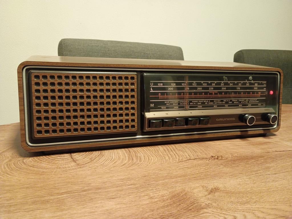 Grundig RF 420 Radio Retro Vintage, Ophalen of Verzenden, Gebruikt, Transistorradio