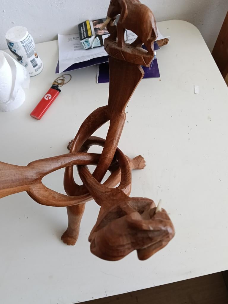 Uniek handgesneden houten beeld: Drie Afrikaanse dieren, Ophalen, 20 - 50 cm, Beeld, Hout