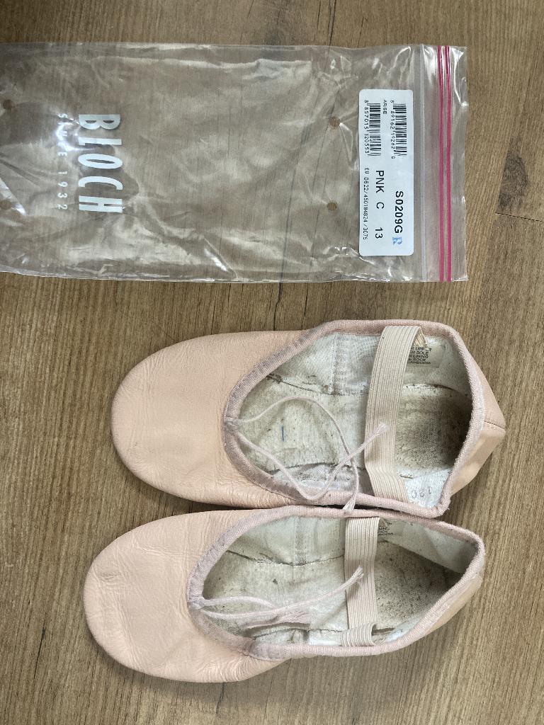 Balletschoenen maat 31 / 12c, Sport en Fitness, Ballet, Ophalen, Gebruikt, Schoenen