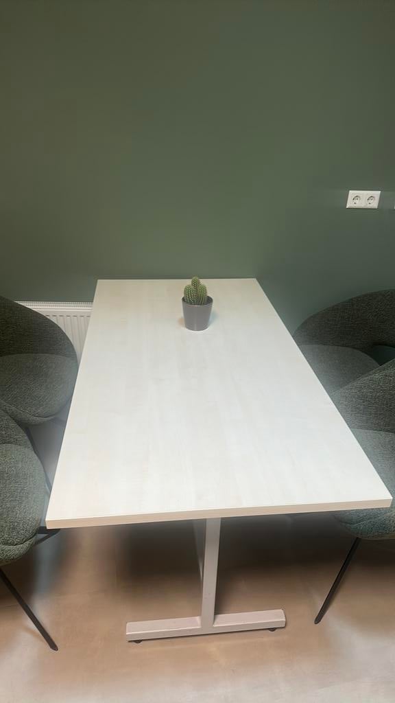 Eettafel 1.40m x 0.80m, Ophalen, Kunststof, Gebruikt, 100 tot 150 cm